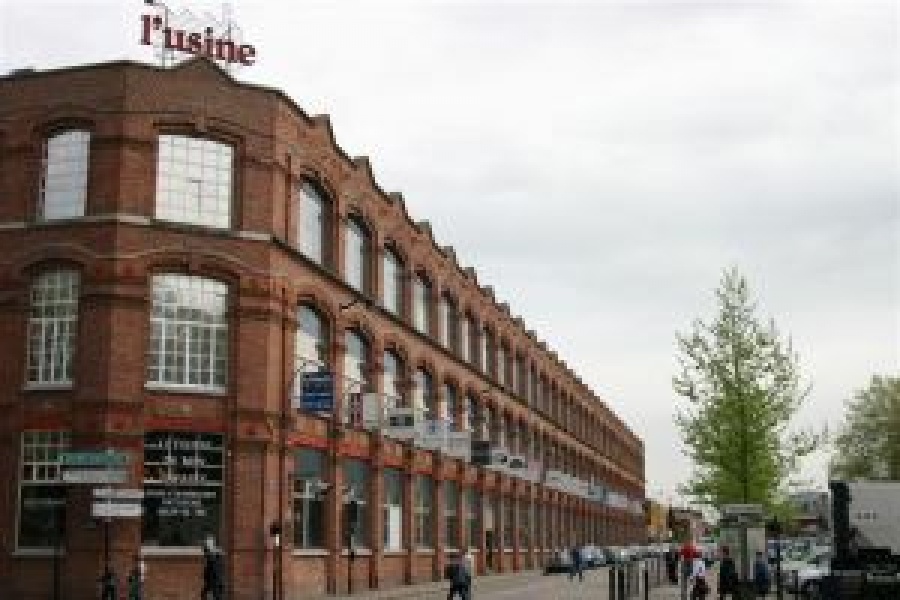 Luxe lijden Jonge dame L'usine Roubaix -- Outletwinkel in Roubaix