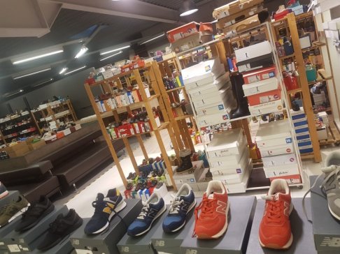 Stockverkoop merkschoenen - 2