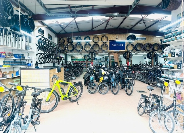 Fietsvoorniets.be stockverkoop fietsen en ebikes