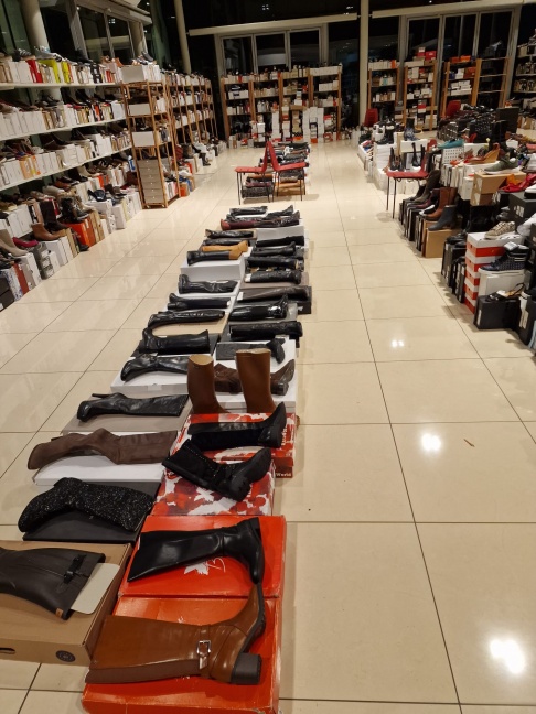 Stockverkoop merkschoenen Boomsesteenweg