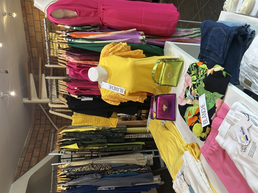 El Jabo stockverkoop: Alles aan € 10 per stuk! Einde seizoen.