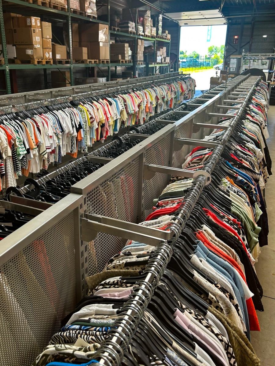 Privéverkoop modemakers - dames-, heren- en kinderkleding - 9