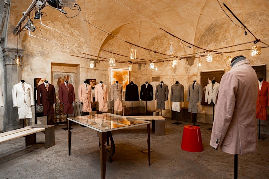 Pursuit Femmes sample sale mannen kostuums