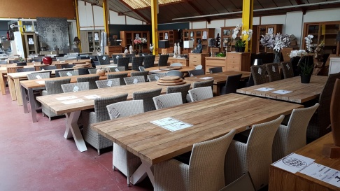 JUNI STOCKVERKOOP - NIEUWE MODELLEN TUINSETS EN LOUNGE MEUBELEN AAN STERK VERMINDERDE PRIJZEN - TUINSETS MET GRATIS STOELEN - LOUNGESETS MET GRATIS TAFELBARBECUE WEBER: Tuintafels, Tuinstoelen, Ligbedden, Kussenboxen, Parasols, Parasolhoezen, Wicker Loung