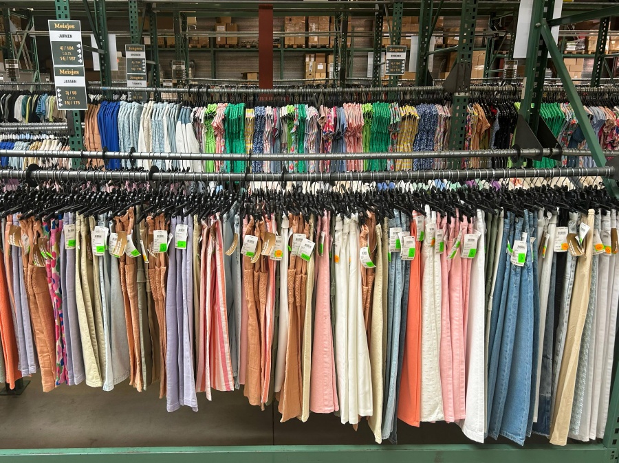 Privéverkoop modemakers - dames-, heren- en kinderkleding - 3