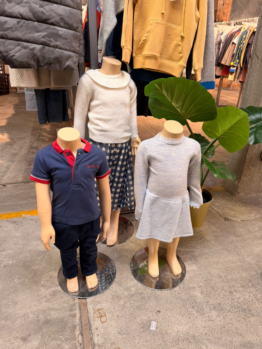 Grote stockverkoop Agora Outlet Center in Poperinge - 3