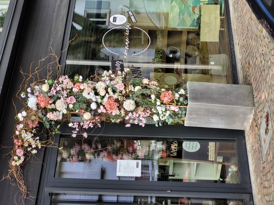 Totale uitverkoop wolwinkel AVENUE ECRU 