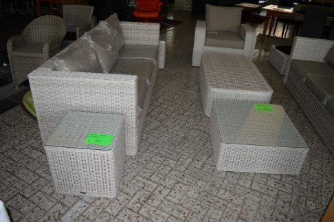 overstocks van meubelen, tuinmeubelen, stoelen, dressoirs...  - 3