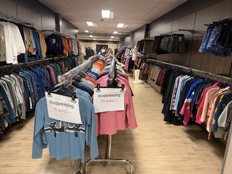 Stockverkoop herfst / winterkleding dames- heren en kinderen - 2