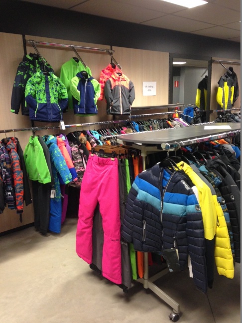 10 daagse stockverkoop ski/ snowboard kleding