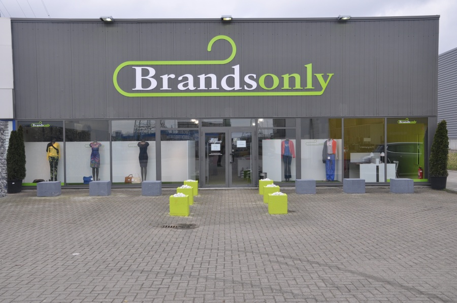 Brands Only grote outlet merkenverkoop - Schelle