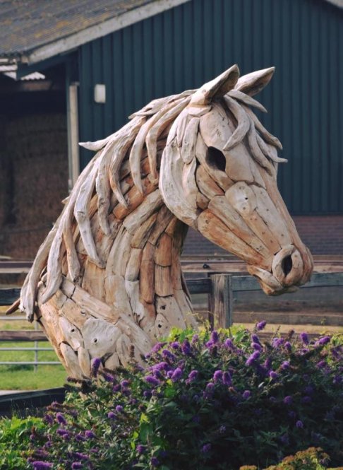 Stockverkoop Solidfence: hout en beelden