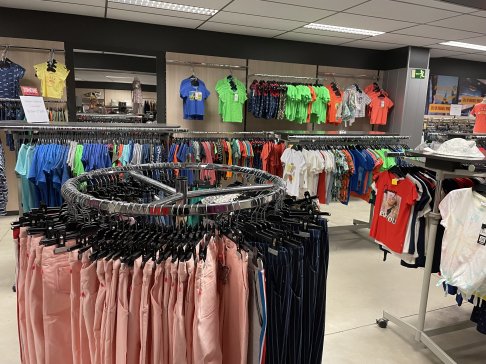 Stockverkoop kinderkleding Someone aan 5 euro / stuk !