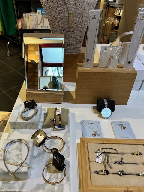 El JaBo Outlet ism Suprimax  - 8