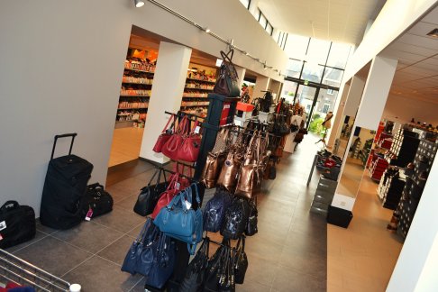 Leegverkoop Schoenen Fami (wegens verbouwing) - 2