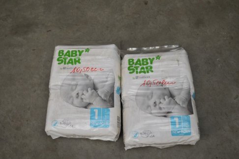 Overstock Pampers, maandverband en Kandoo doekjes - 3