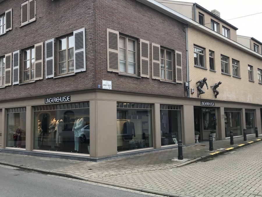 Uitverkoop wegens verhuis Lingeriehuisje