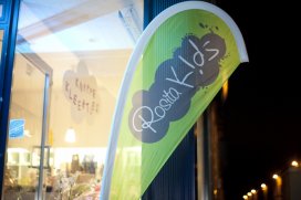 Grote stockverkoop baby-, kinder- en feestkledij 0 tem 14 jaar