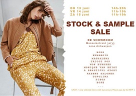  De Showroom x Garde-robe-nationale stock- en sample sale