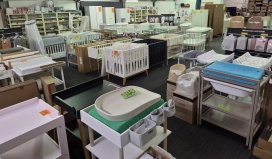 Totale uitverkoop babykamers & babyartikelen - Entrepot baby shop