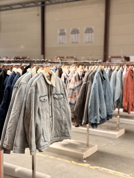 BE Stockverkoop Waregem – Kleding, schoenen, accessoires & meer