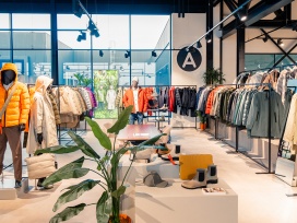 D-Lux Concept sample sale